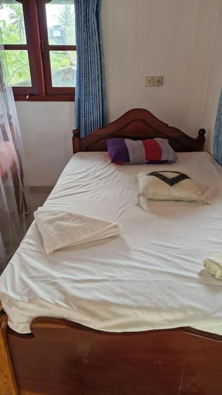 Damith Guest House Unawatuna Exterior foto